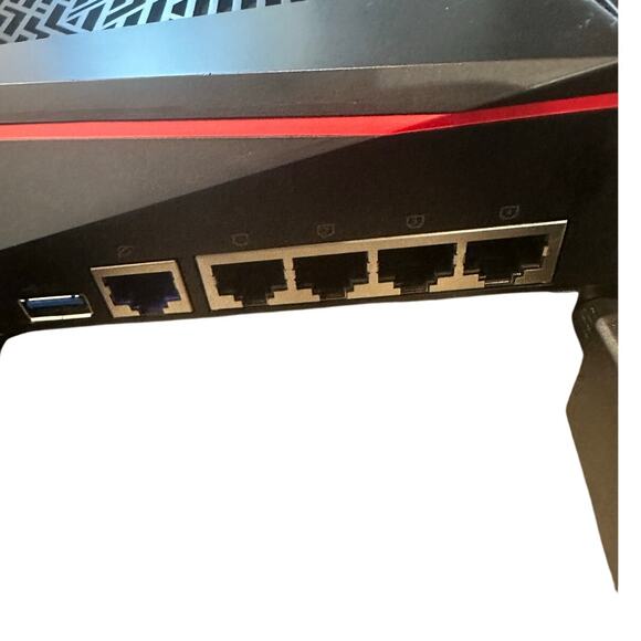 ASUS RT-AC5300 Extreme Wireless Tri-Band Gigabit 4K Streaming Gaming Router - Picture 6 of 8